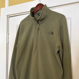 North Face mens quarter zip